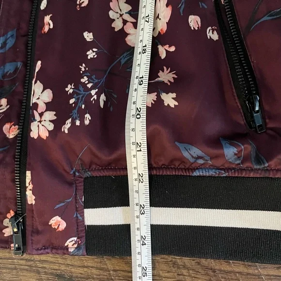 Purple floral bomber jacket, Size Large - Picture 4 of 5